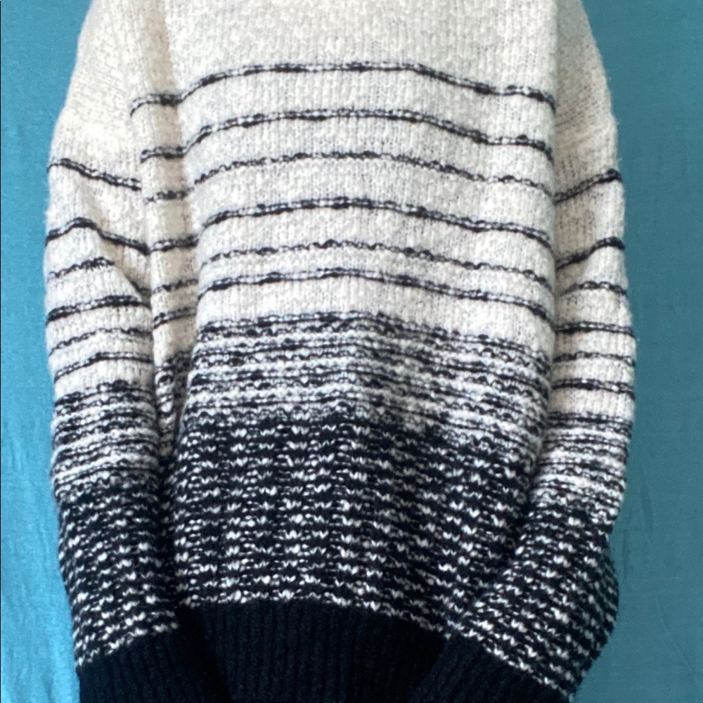 Vince Sweater - Picture 4 of 8